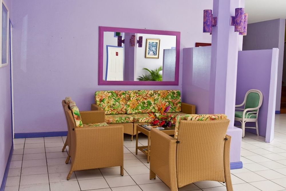 Bay Gardens Inn Gros Islet Interior photo